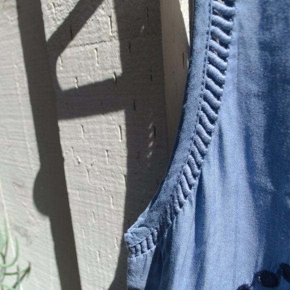 EUC Xhilaration Flowy Tank Top - Picture 4 of 5